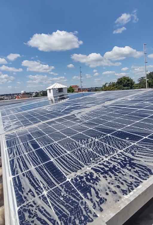 Manutenção elétrica preventiva e limpeza solar